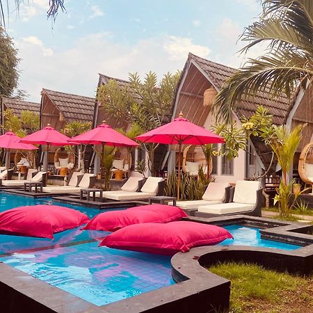 Pink Flamingo Hotel Gili Air Bagian luar foto