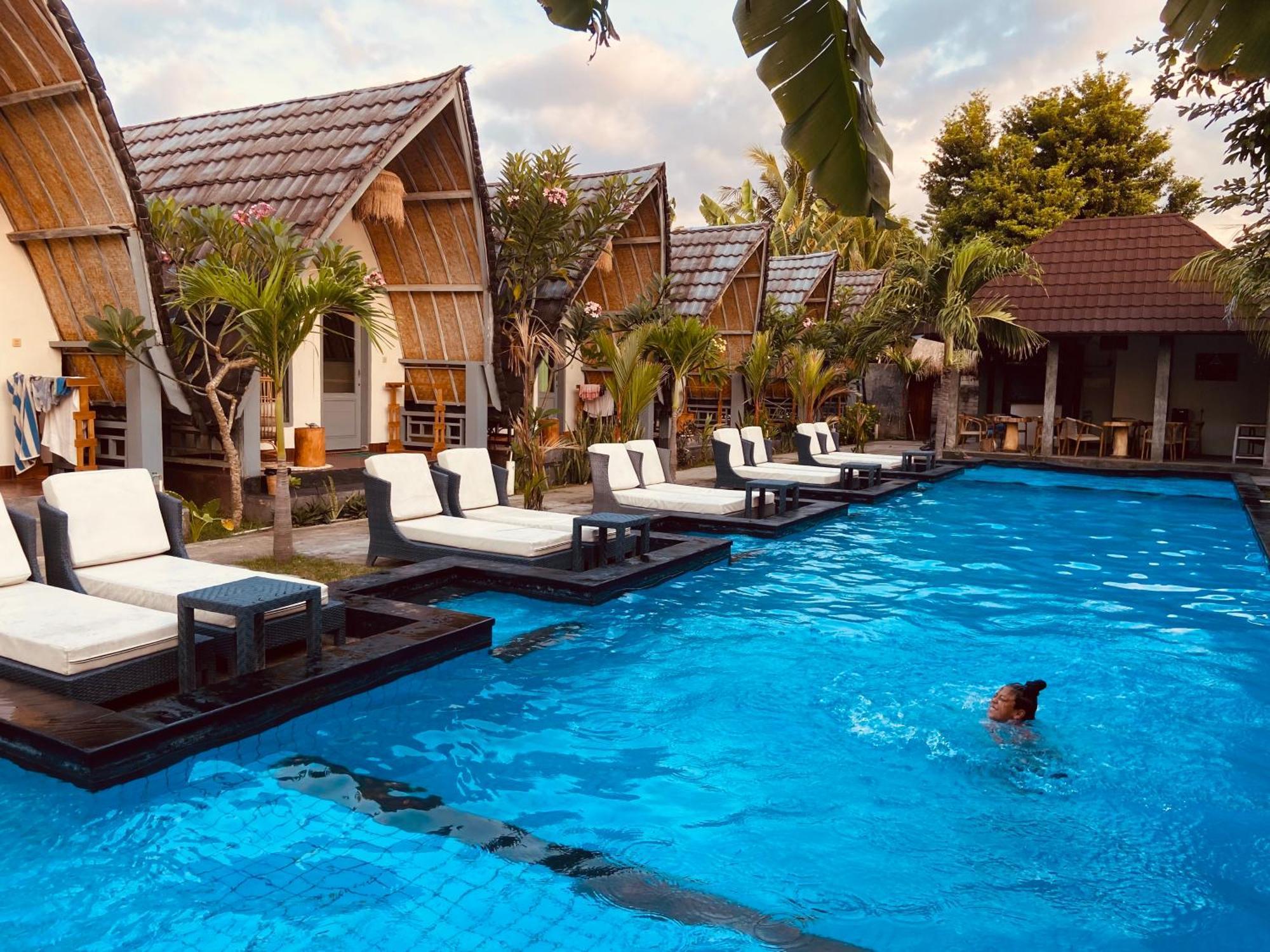 Pink Flamingo Hotel Gili Air Bagian luar foto