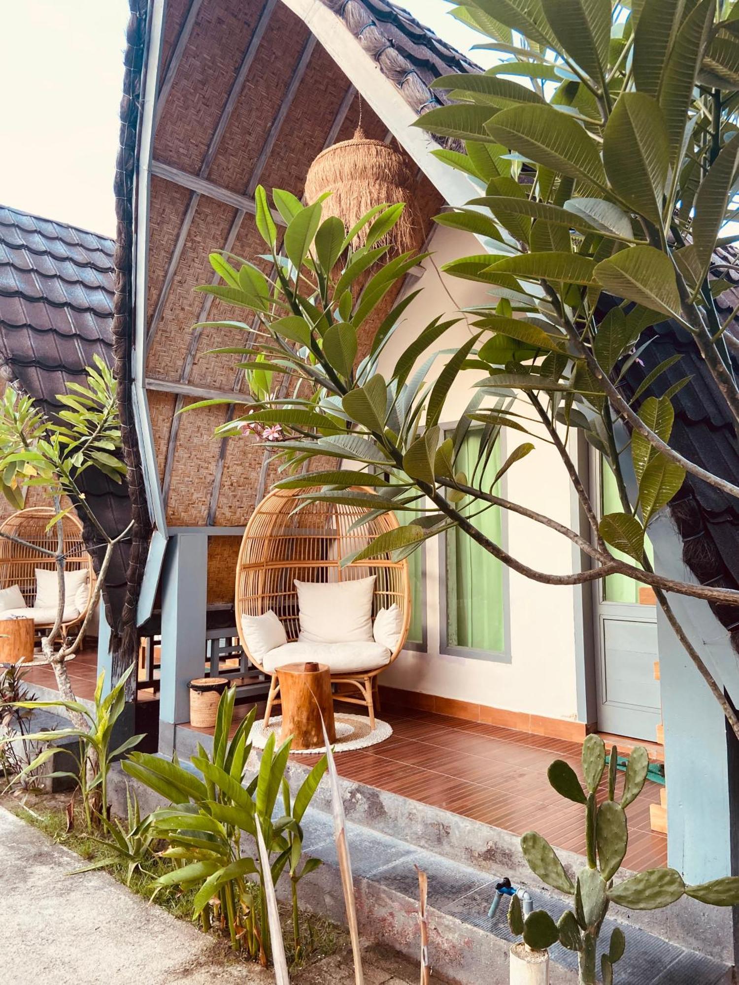 Pink Flamingo Hotel Gili Air Bagian luar foto